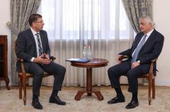 Մհեր Գրիգորյանն ու Նիկոլա Նիկոլովը քննարկել են առևտրատնտեսական, տուրիզմի, ավիացիայի ոլորտներում համագործակցությունը