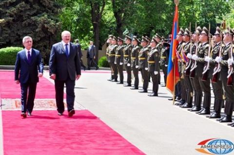 President of Belarus arrives in Armenia