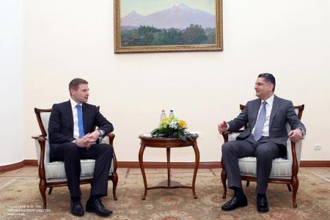 Tigran Sargsyan hosted Estonian Justice Minister