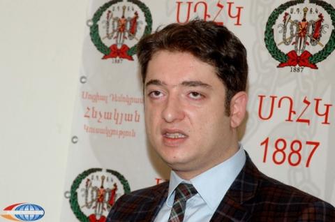 Նարեկ Գալստայնը սկեպտիկորեն է վերաբերում ոչ իշխանական եռյակի գործունեությանը