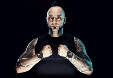 Istanbul-Armenian singer replied to Etyen Mahçupyan’s odd statement