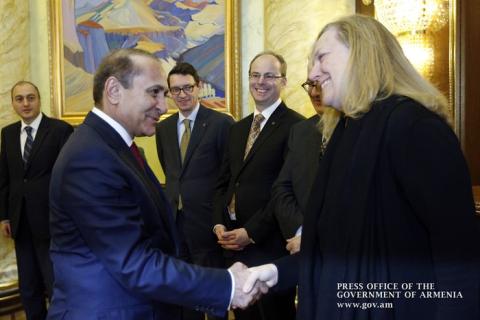 Armenian PM and IFC Vice-President discuss expansion of cooperation