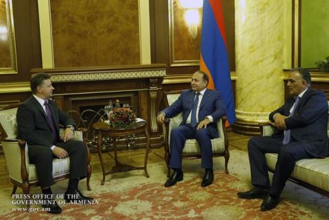 Премьер-министр Армении и министр транспорта России обсудили вопросы экономического сотрудничества