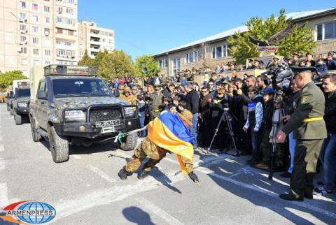 Intelligence professional holiday was celebrated at 2 Guinness World Records