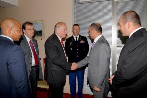 Armenia-US military cooperation is strong – Defense Minister Ohanyan receives Congressman Chabot