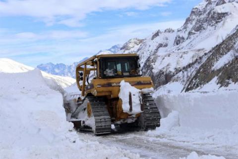 Some roads are closed and difficult to pass in Armenia
