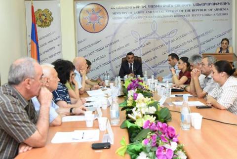 Արտեմ Ասատրյանի նախագահությամբ Հանրապետական եռակողմ հանձնաժողովը նիստ է գումարել