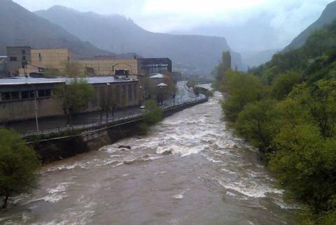 МЧС предупреждает о повышении уровня воды в Дебеде