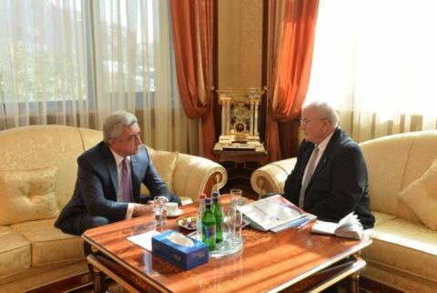 ՀՀ Նախագահն ընդունել է Հայաստանի հետ բարեկամության և համագործակցության ռուսաստանյան ընկերակցության նախագահին