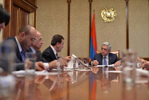 Նախագահը խորհրդակցություն է անցկացրել տնտեսական մրցակցության պաշտպանության պետական հանձնաժողովի անդամների մասնակցությամբ