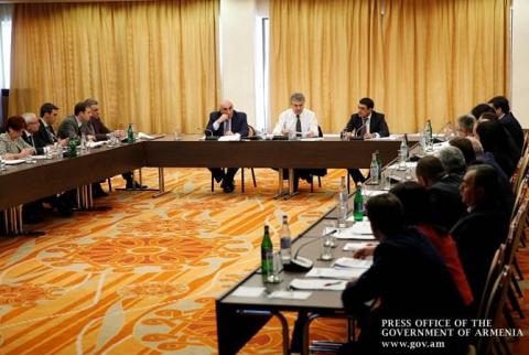 Վարչապետը տնտեսական աճի լավ հիմքեր է տեսնում. Կարեն Կարապետյանը գոհ է Կոտայքի մարզում 2017-ին արձանագրված ցուցանիշներից