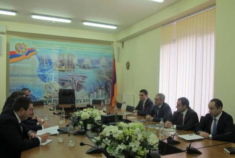 Armenian energy minister holds meeting with Spain-based ACS Cobra executives in Yerevan