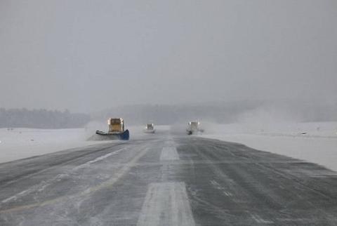 Heavy snowfalls prompt shutdowns and suspensions in European airports