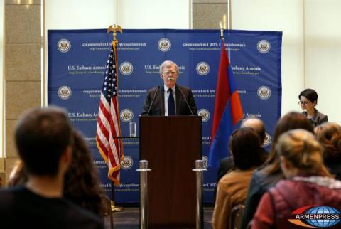 Որո՞նք էին Բոլթոնի հայաստանյան այցի գլխավոր շեշտադրումները