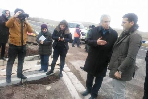 ՀՀ կապի, տրանսպորտի եւ ՏՏ նախարարի պաշտոնակատար Հակոբ Արշակյանը Գեղարքունիքի մարզում դիտարկեց ճանապարհաշինական աշխատանքների ընթացքը