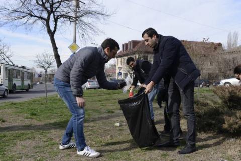 Հակոբ Արշակյանն իր աշխատակիցների հետ շաբաթօրյակ է իրականացրել Սարալանջի խճուղու և Մյասնիկյան պողոտային հարող հատվածներում