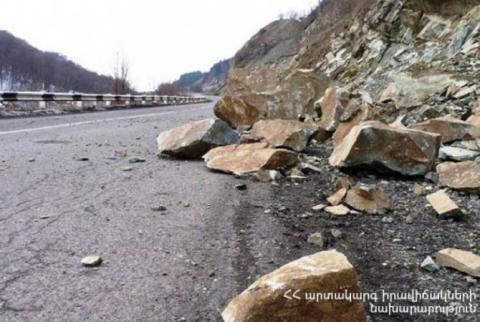 Քարաթափում Կապան քաղաքում. փրկարարները սահմանազատել են տարածքը