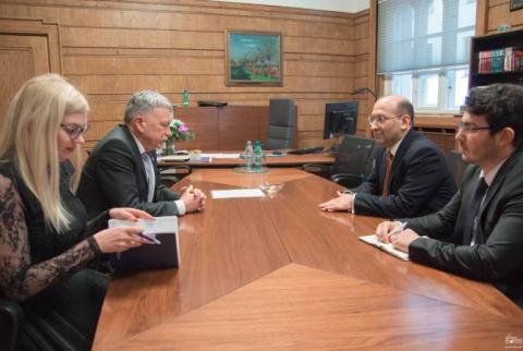Դեսպան Մկրտչյանը Լատվիայի պաշտոնաթող նախագահին ներկայացրել է ԼՂ հիմնախնդրի կարգավորման գործընթացում Հայաստանի մոտեցումները