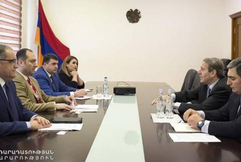 Արտակ Զեյնալյանի համոզմամբ, պետական ծառայությունները քաղաքացիներին մոտեցնելով, շահում է պետությունն ու քաղաքացին