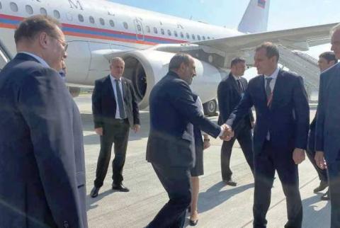 Никол Пашинян прибыл в Санкт-Петербург