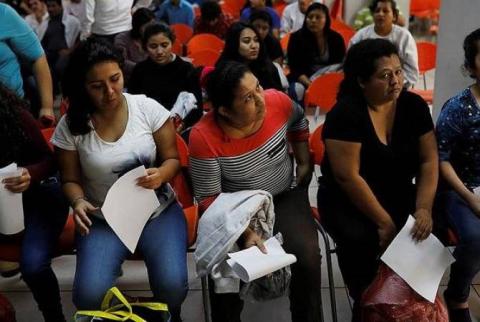 Trump interdit l’octroi de visas et de cartes vertes aux migrants pauvres