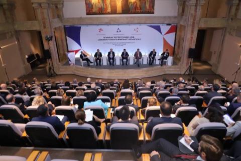 Էկոնոմիկայի նախարարը ներկայացրել է տնտեսական աճը երկնիշ թվի մոտեցնելուն ուղղված քայլերը