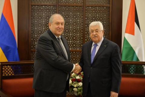 الرئيس أرمين سركيسيان يلتقي الرئيس محمود عباس بمقر السلطة الوطنية الفلسطينية