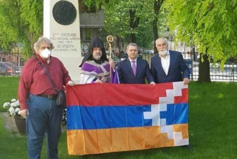 Բուխարեստի հայկական եկեղեցում տեղի է ունեցել մայիսյան եռատոնին նվիրված հիշատակի արարողություն
