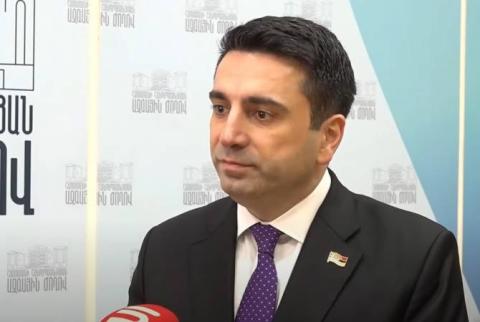 Թող փորձի. Ալեն Սիմոնյանը՝ ապստամբության վերաբերյալ Վազգեն Մանուկյանիհայտարարության մասին