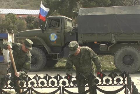Миротворцы ведут работы по благоустройству памятников, посвященных Великой Отечественной войне