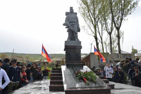 В Вардадзоре установлен Памятник Великой Отечественной войны и Арцахской войны