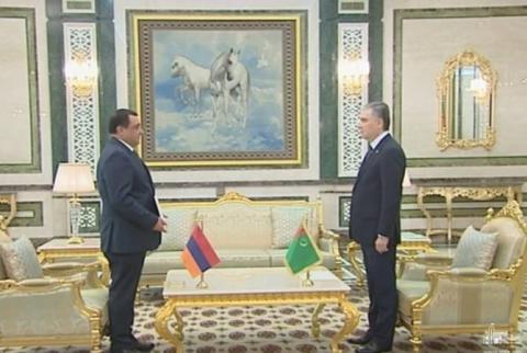 L'Ambassadeur d'Arménie présente ses lettres de créance au Président du Turkménistan
