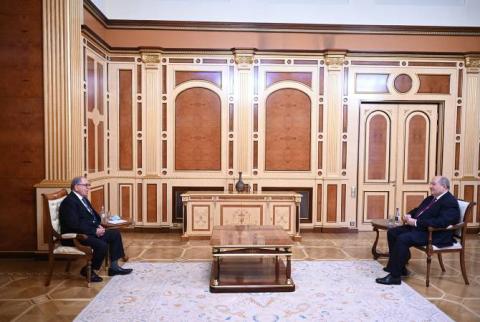 Արմեն Սարգսյանն ընդունել է Հայ ավետարանչական ընկերակցության գործադիր տնօրեն Զավեն Խանջյանին