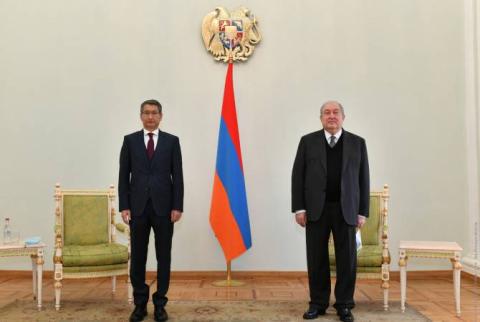 Արմեն Սարգսյանն ու Հայաստանում Ղազախստանի դեսպանը հանդիպման ընթացքում անդրադարձել են տարածաշրջանային անվտանգության հարցերին