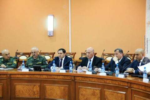 Armenian Defense Minister chairs consultation