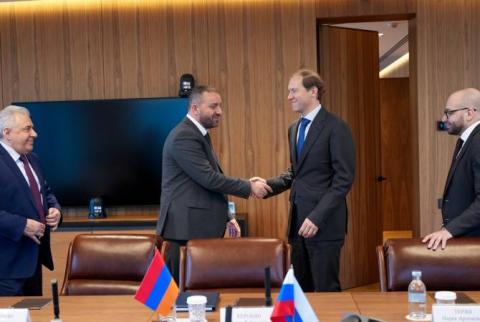 Քերոբյանը և Մանտուրովը քննարկել են Հայաստանի և Ռուսաստանի միջև առևտրաշրջանառության ծավալների վերականգնման հարցեր