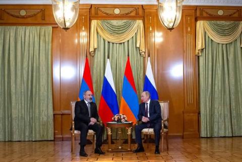 Finalizó en Sochi el encuentro privado de Pashinián y Putin