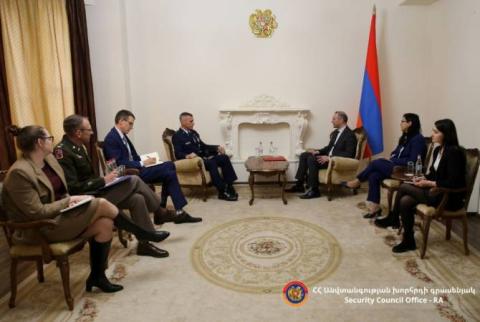 Security Council Secretary holds meeting with US European Command Major General Daniel Lasica
