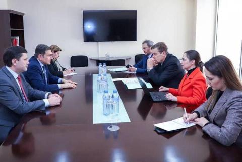 Le Vice-ministre des Affaires étrangères informe les co-rapporteurs de l'APCE de la situation du corridor de Latchine