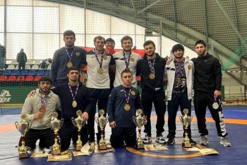 Ermeni güreşçiler uluslararası turnuvada 9 madalya kazandı