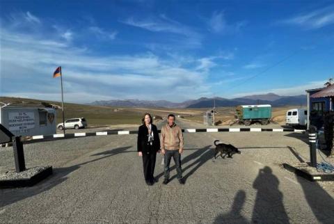 U.S. Ambassador visits entrance of Lachin corridor, reiterates Blinken’s call to reopen it immediately