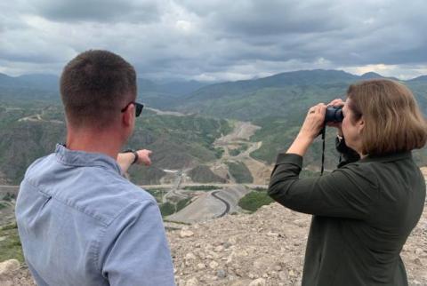 In Syunik, United States Ambassador to Armenia observes tense situation at border with Azerbaijan