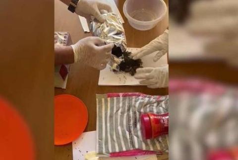 Միջազգային սուրհանդակային առաքանուց հայտնաբերվել է 1 կգ-ից ավելի «հաշիշ» տեսակի թմրամիջոց. ՀՀ ՊԵԿ