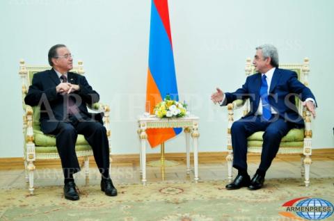 ՀՀ Նախագահ Սերժ Սարգսյանն ընդունեց Բրազիլիայի դեսպան
Էդմոն Մարինյու Դուարտե Մոնտեյրուին