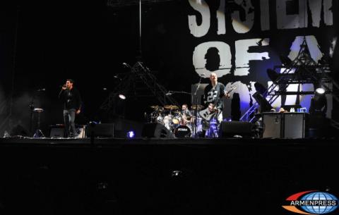 System of a Down-ի «Արթնացրեք հոգիները» համերգաշարի
երևանյան համերգը մեկնարկեց: