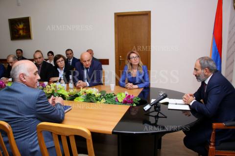 Վարչապետ Նիկոլ Փաշինյանը ՀՀ աշխատանքի և
սոցիալական հարցերի նախարարության
աշխատակազմին ներկայացրեց նորանշանակ նախարար
Մանե Թանդիլյանին