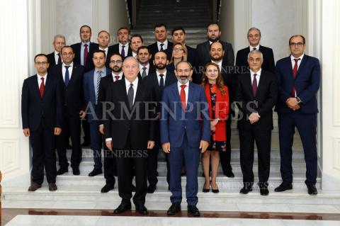 Նախագահական նստավայրում տեղի ունեցավ ՀՀ
կառավարության անդամների երդման արարողությունը
