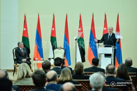 President Armen Sarkissian and King Abdullah II of Jordan
deliver remarks in Yerevan