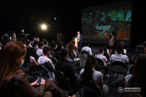 "Your Art In School" program officially launched