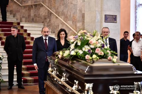 Ermeni büyük duduk sanatçısı Civan Gasparyan’a son veda
töreni